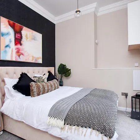 Apartment The Exquisite Gems Of Central Whitby - The Only Garden Terrace - 2 Apartments *