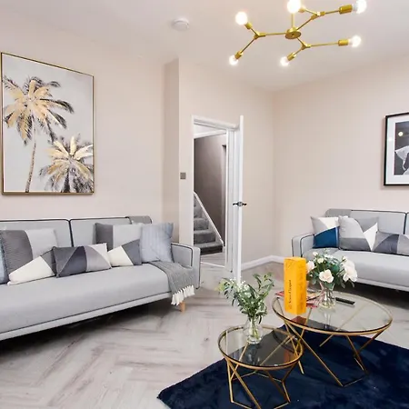 Apartment The Exquisite Gems Of Central Whitby - The Only Garden Terrace - 2 Apartments