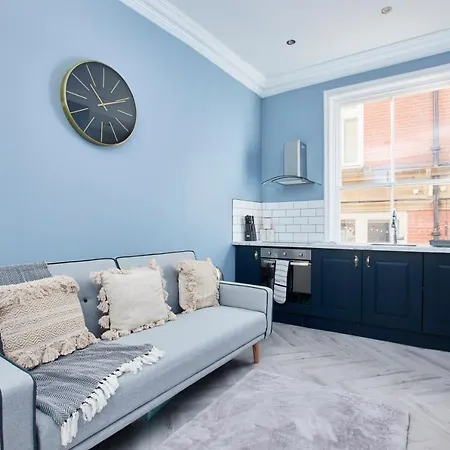 The Exquisite Gems Of Central Whitby - The Only Garden Terrace - 2 Apartments Apartment Whitby